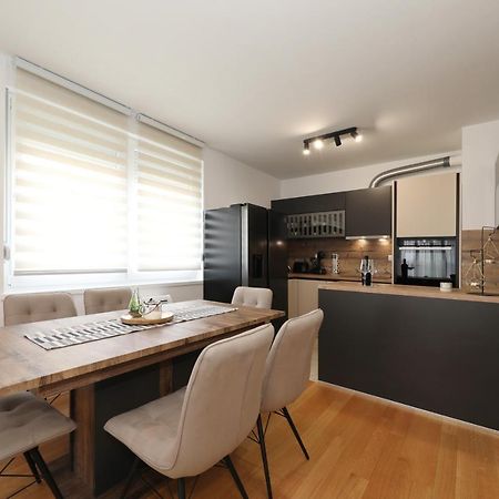 Apartman Maresa Zara Esterno foto