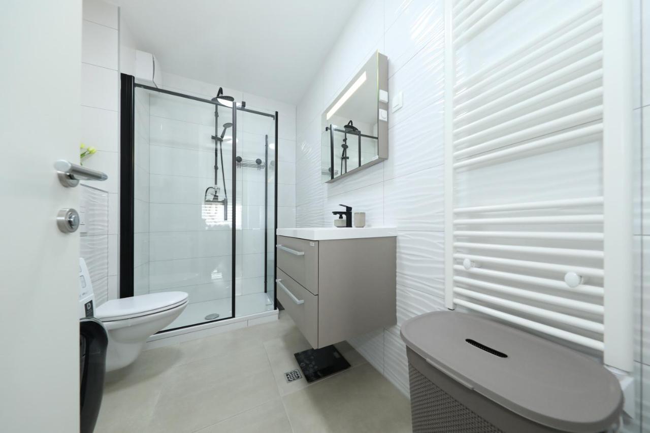 Apartman Maresa Zara Esterno foto